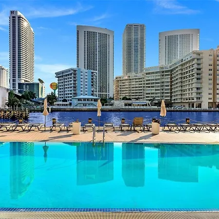 Mvr Apartments At Beachwalk Resort